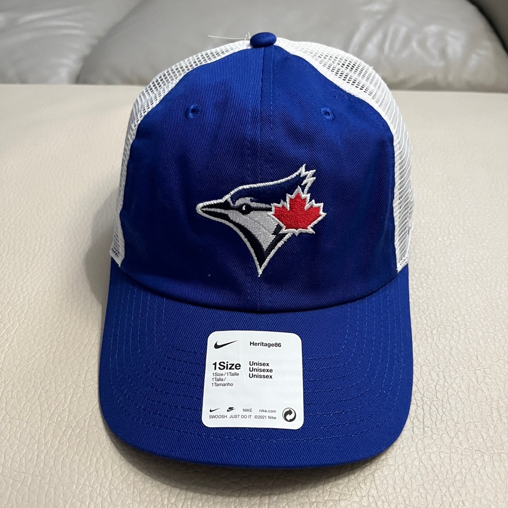 NWT - Nike Toronto Blue Jays Heritage86 Dri-Fit Mesh Trucker Hat